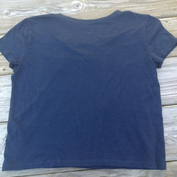 2/$14 Hollister Rose graphic tee. Size Small - Picture 3 of 5
